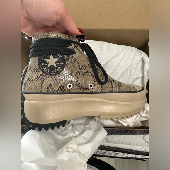 Converse RUN STAR HIKE HI
NOMAD/BLACK/WHITE - Picture 6 of 9